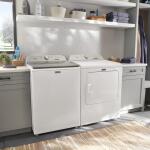 Maytag 7.0 cu ft with XL Lint Trap Steam Cycle Vented Electric Dryer (White)