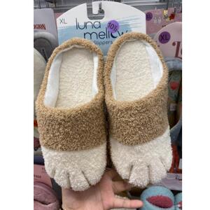 Luna Mellow Slippers Size 10 1/2