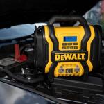 DEWALTPortable Power 2000 Peak Amp Jump Starter w/Digital Compressor (DXAEPS14)