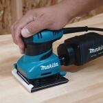 Makita2 Amp Corded 1/4 Sheet Finishing Sander with 60G Paper, 100G Paper, 150G Paper, Dust Bag and Punch Plate (BO4556)