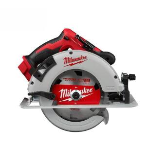 Milwaukee M18 18V Lithium-Ion Brushless Cordless 7 1/4 Inch Circular Saw (Tool Only)