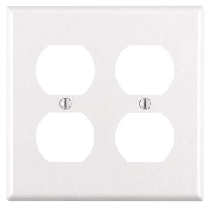 Leviton2-Gang White Duplex Outlet/Receptacle Plastic Standard Wall Plate (1-Pack) - R52-88016-00W